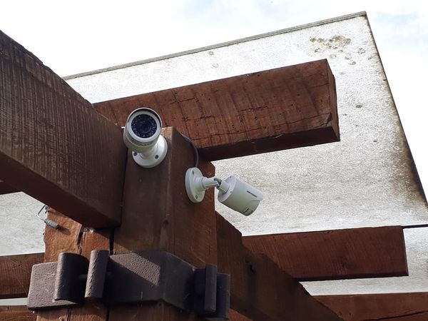 Cámaras bullet instaladas en exterior